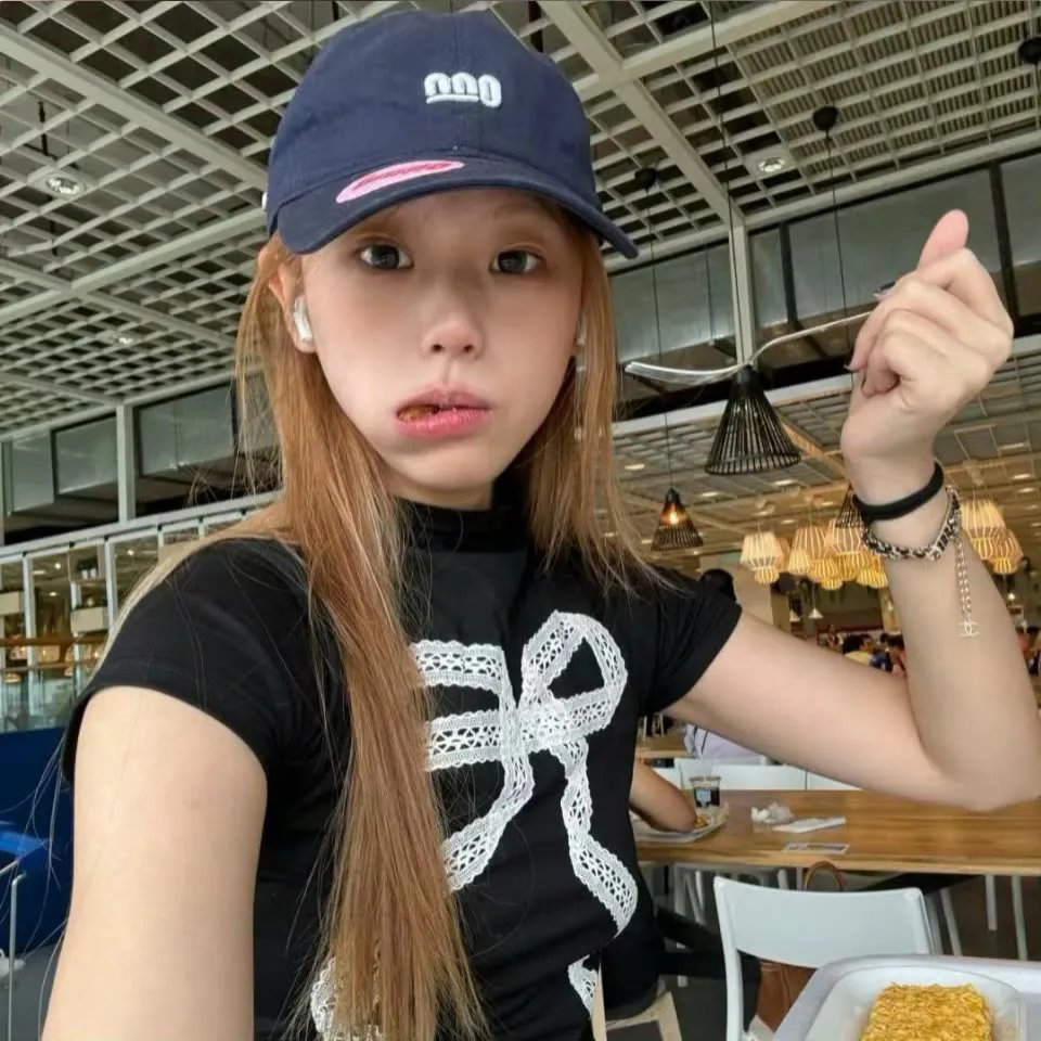 咸湿眼封面